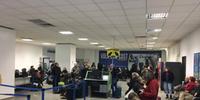 Aeroporto d'Abruzzo, passeggeri in attesa