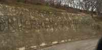 Una delle scritte realizzate dai vandali a Isola del Gran Sasso