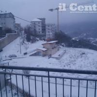 L'Aquila imbiancata dalla neve giovedì 1 marzo alle ore 8 (foto di Raniero Pizzi)