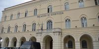 Il palazzo di giustizia di Chieti. Rinviato il processo a 19 persone accusate di associazione a fini terroristici