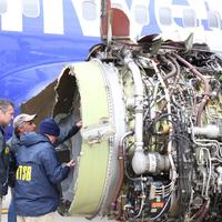 Il motore del Boeing  della Tws Southwest Airlines esploso in volo