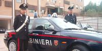 Carabinieri davanti alla caserma di Montesilvano