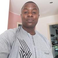 Ibrahima Diop, il senegalese 39enne che ha detto di aver ricevuto insulti razzisti alla Asl