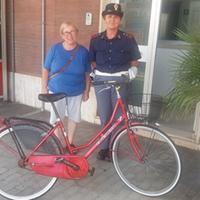 Una delle 15 biciclette rubate e già riconsegnate dalla Polfer a Giulianova