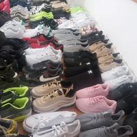 Un lotto di scarpe sequestrate