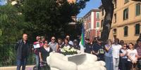 La cerimonia per Dino Di Michelangelo al monumento del quartiere Sacro Cuore