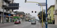 Il semaforo photored in corso Umberto all'incrocio con via Adige