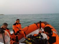 Le ricerche in mare per il pescatore disperso e ritrovato vivo