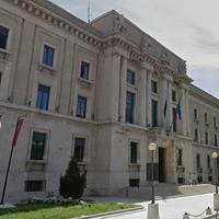 Palazzo dei Marmi, sede della Provincia di Pescara. L'inchiesta per assenteismo conta 17 indagati