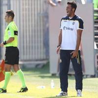 Fabio Grosso nelle vesti di allenatore del Verona