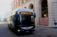 Il bus elettrico dell'Ama su corso Vittorio Emanuele