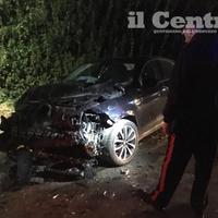 Una delle auto coinvolte nell'incidente vicino a Sant'Omero (foto di Luciano Adriani)