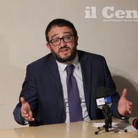 Il sindaco Biondi annuncia le dimissioni (foto di Raniero Pizzi)