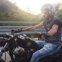 Marcello Ippoliti 42 anni in sella a una Harley Davidson (foto da Fb)
