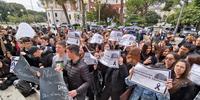La protesta degli studenti dello Spaventa in piazza Italia (foto G. Lattanzio)