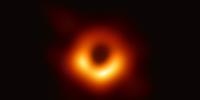Il buco nero supermassiccio al centro di Messier 87 (da Media Inaf, crediti: The Event Horizon Telescope)