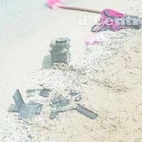 Cassaforte e portagioie trovati sulla sabbia