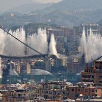 La demolizione del ponte Morandi a Genova (da People for Planet)
