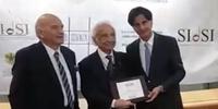 Il professor Antonino Zichichi premiato all'università dell'Aquila