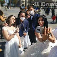 La protesta degli operatori del wedding (foto Giampiero Lattanzio)