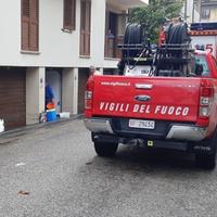L'intervento dei vigili del fuoco in via Venezia a Giulianova