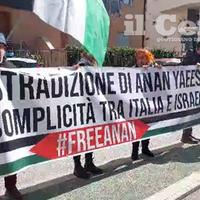 La manifestazione contro l'estradizione di Anan svolta martedì a L'Aquila