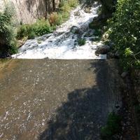 La schiuma che ha invaso il fiume Liri