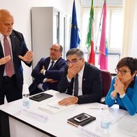 Il sindaco Brucchi con Mazzocca, D'Alfonso e il commissario alla ricostruzione Paola De Micheli