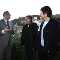 Il sindaco Marco Alessandrini con il regista Guido Chiesa e l'attore Fabio De Luigi