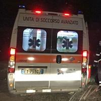 Un'ambulanza del servizio di emergenza 118 intervenita sul luogo dell'incidente
