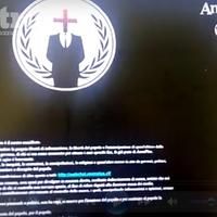 L'home page del sito istituzionale della Regione Abruzzo oscurato dal gruppo hacker AnonPlus