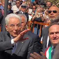 Il presidente Mattarella festeggiato a Casoli