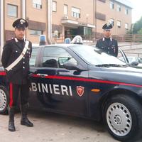 Carabinieri davanti alla caserma di Montesilvano
