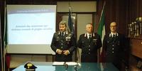 I carabinieri della compagnia di Vasto in conferenza sul caso della 16enne ricattata da due coetani