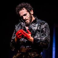 Giacinto Palmarini in una scena del Macbeth