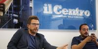 L'allenatore pescarese della Roma Eusebio Di Francesco nella redazione del Centro durante l'intervista (foto di Giampiero Lattanzio)