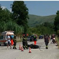 I soccorritori sul luogo dell'incidente tra Castiglione MM e Belmonte del Sannio