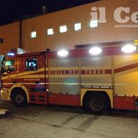 I vigili del fuoco al Conad di via Di Sotto (foto G.Lattanzio)