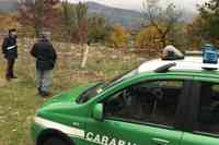Carabinieri e forestali sul luogo della tragedia, tra Sulmona e Pacentro