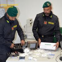 La droga sequestrata dalla guardia di finanza a Marina di Città Sant'Angelo