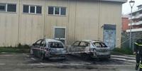 Due delle 5 auto date alle fiamme questa mattina presto a Silvi