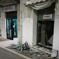 Il bancomat di Ubi banca assaltato nella notte