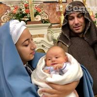 La Madonnina Maria Vittoria Di Battista con Luca Acconcia (Giuseppe) e il piccolo Leon Monaco (foto Claudio Lattanzio)