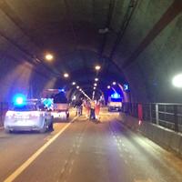 Un incidente nella galleria San Silvestro sulla Tangenziale di Pescara