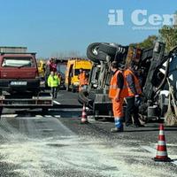 L'incidente sull'A14 (foto di Luciano Adriani)