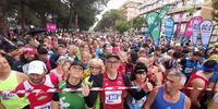 La partenza della Maratonina in viale Pepe (foto di Giampiero Lattanzio)