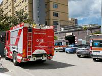 I vigili del fuoco all'ospedale (foto di Giampiero Lattanzio)