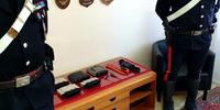Le centraline elettroniche sequestrate dai carabinieri a Pineto