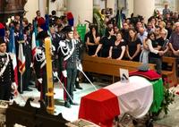 I funerali a San Panfilo di Emanuele Anzini (fotoservizio di Claudio Lattanzio)