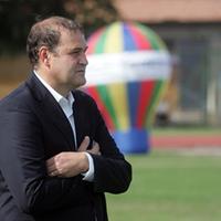 L'allenatore Antonio Mecomonaco esonerato dall'Avezzano calcio